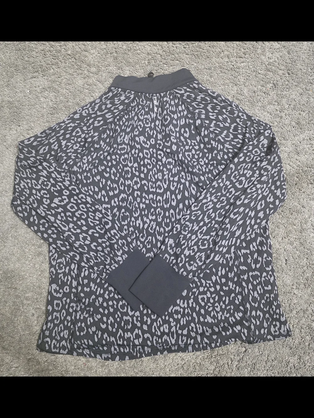 RLX Ralph Lauren Black and Gray Leopard Jacquard Pullover - Picture 2 of 3